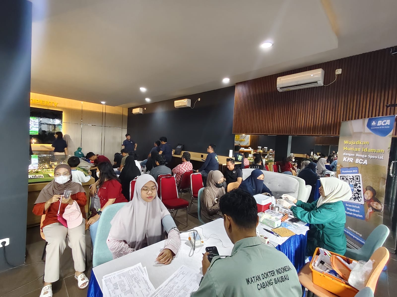 Gandeng PMI Makassar, SMM Capital Group Adakan Donor Darah di Woodland Residence